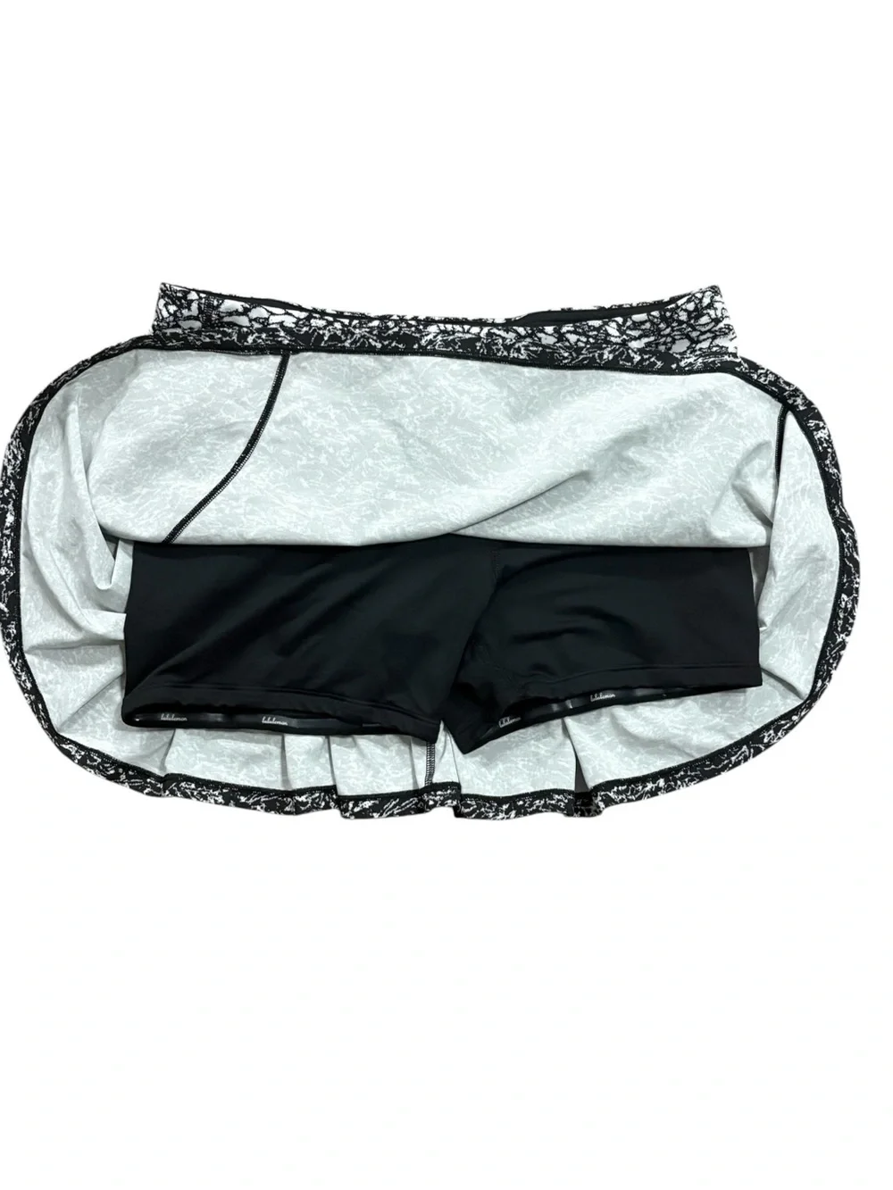 Lululemon Circuit Breaker Skirt Iced Wave White Black Size 6 Tennis Pickleball